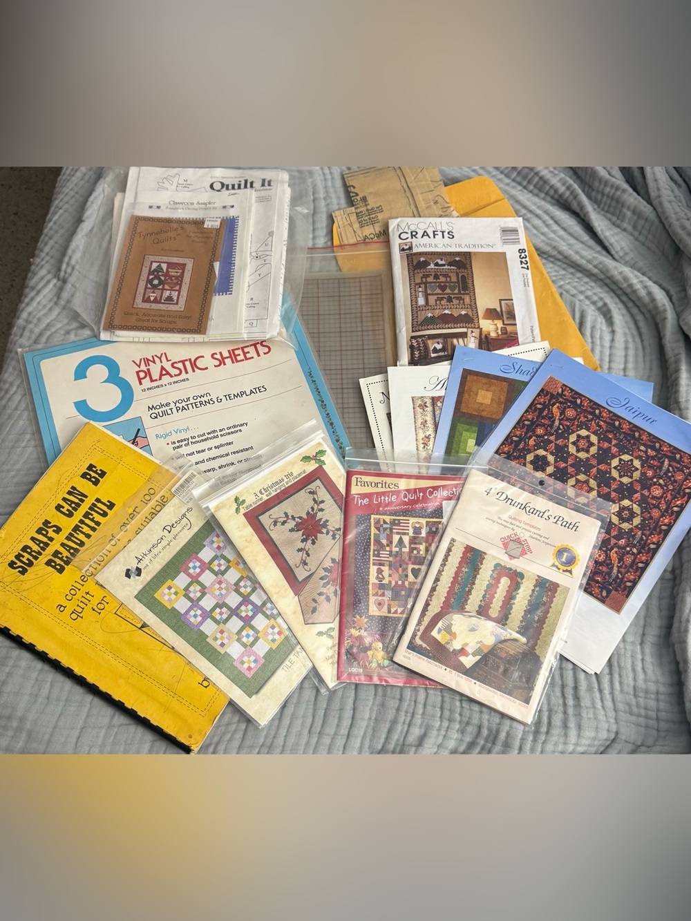 Lot of quilt patterns etc